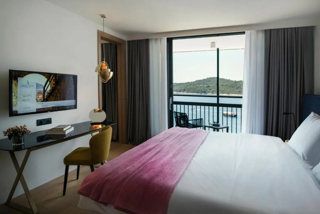Hotel Excelsior — 2