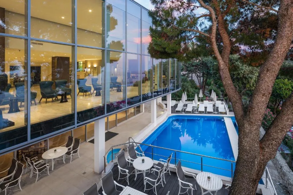 Royal Ariston Hotel — 3