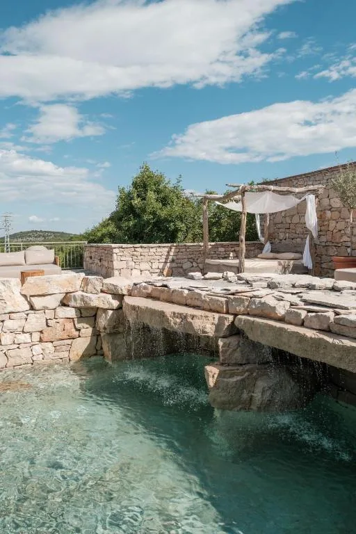 Nono Ban Boutique Hotel & Villas — 2