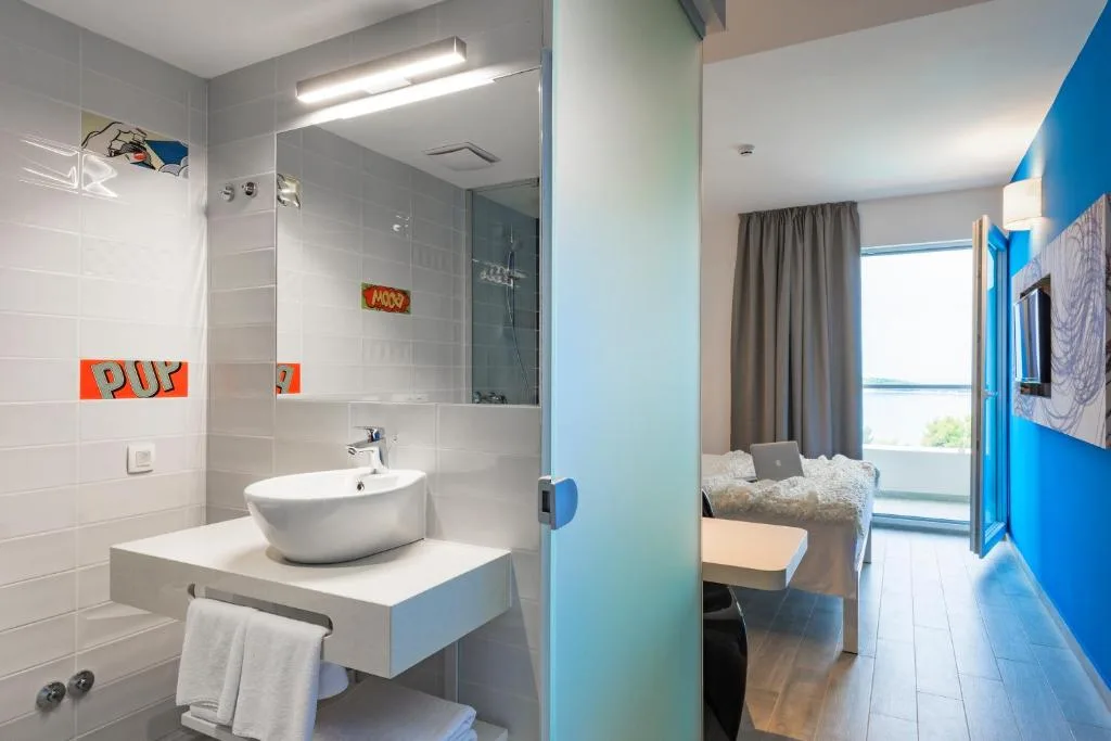 Pharos Hvar Bayhill Hotel — 2