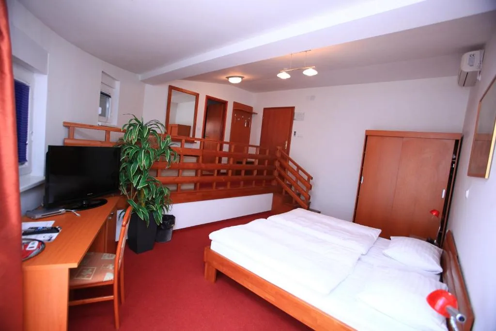 Hotel Orion — 5