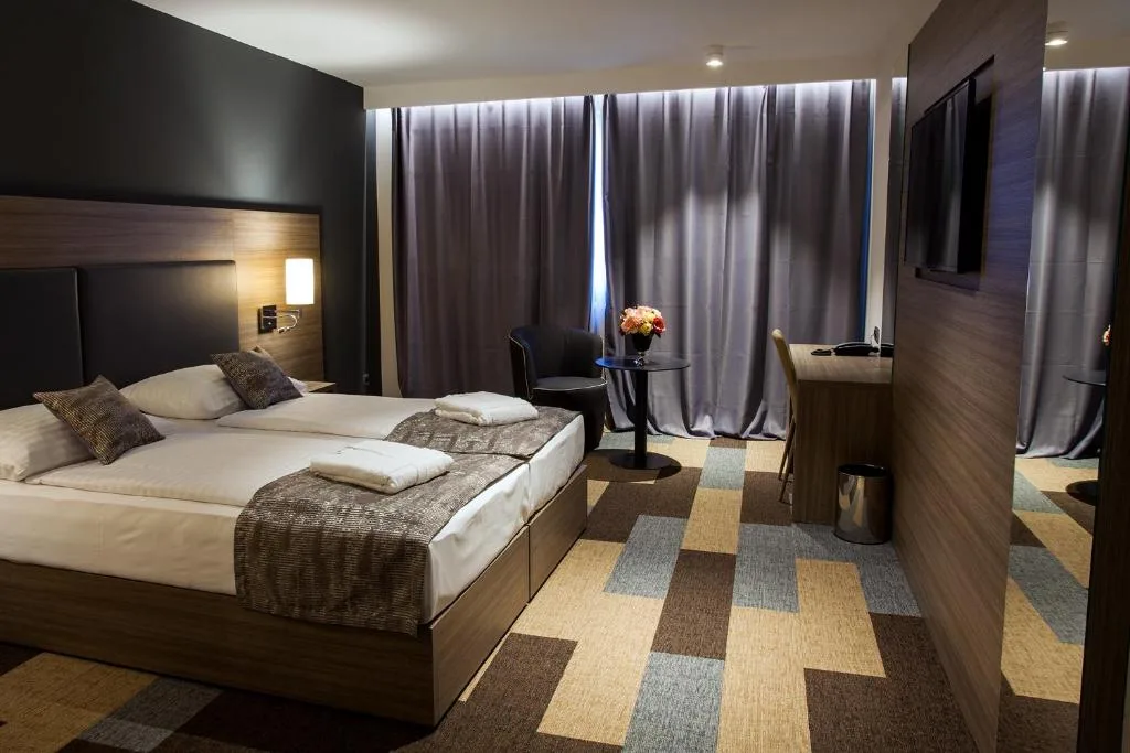 Hotel Princess — 2