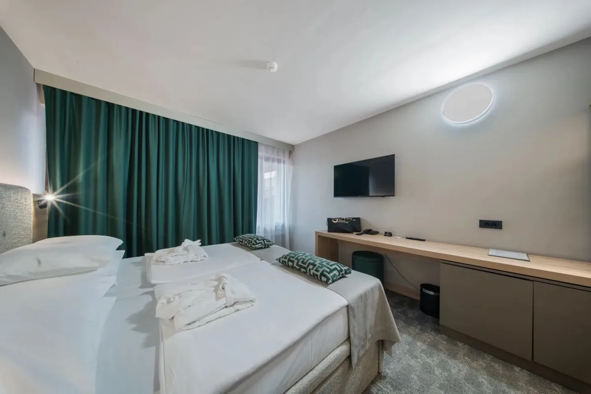 Hotel, Camping and Aqua park Terme Jezerčica — 4