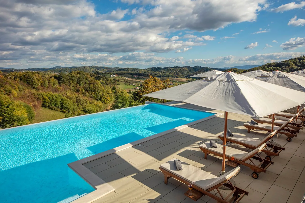 Restaurant, winery and pension "Vuglec Breg"