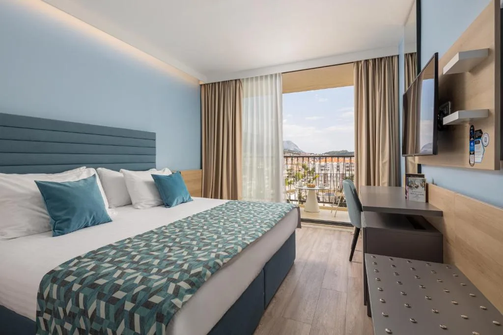 Valamar Meteor Hotel — 4
