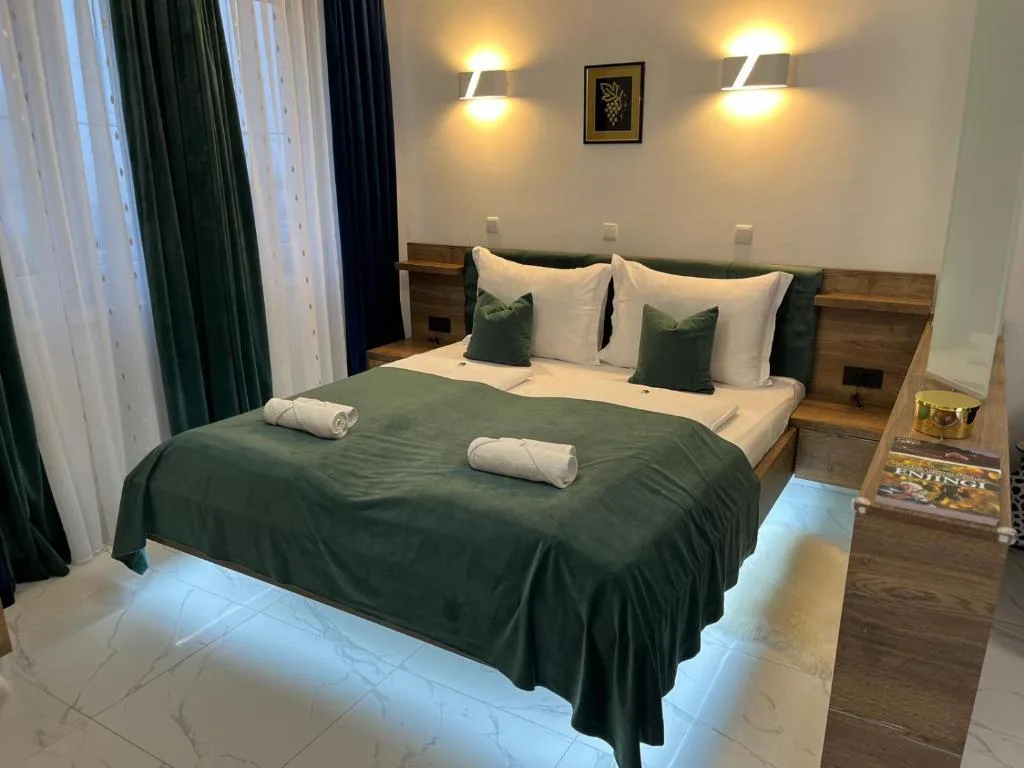La Luna Premium Deluxe Apartment with Pool & Jacuzzi, Bikes and Secured Parking — 5