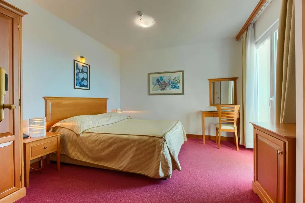 Hotel Villa Dvor — 2