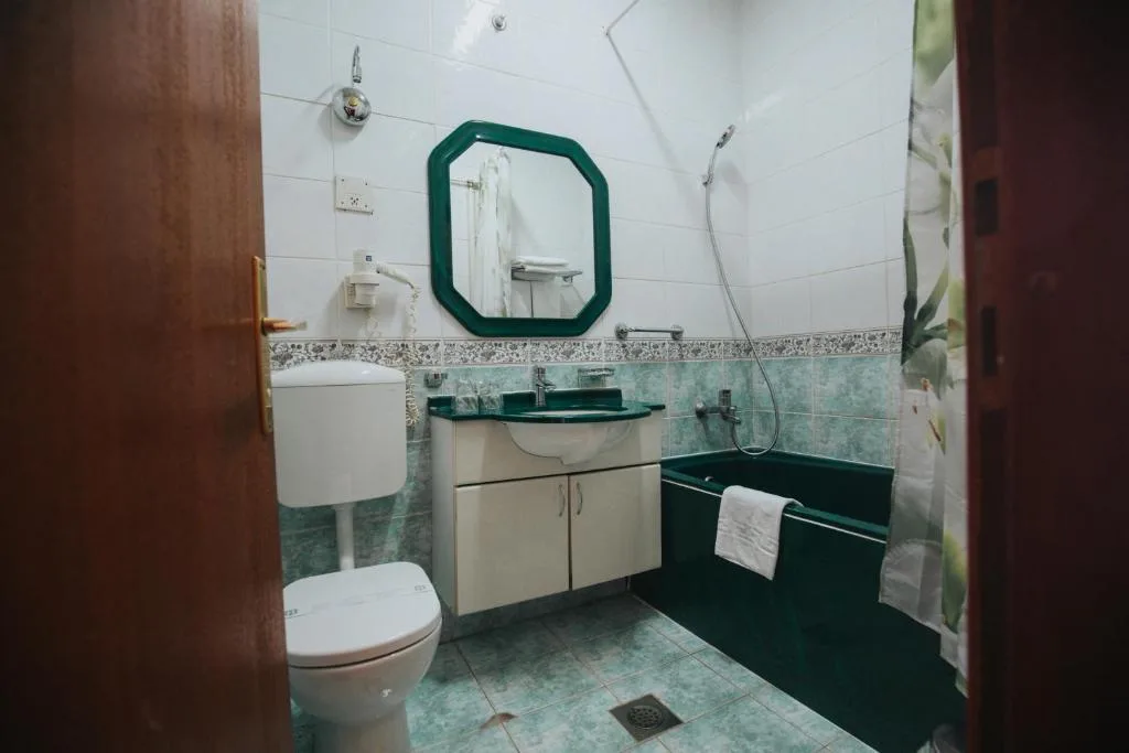 Hotel Central — 3