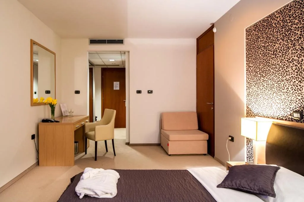 ZOO hotel — 2