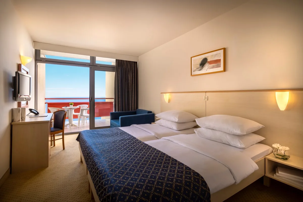 Rubin Sunny Hotel — 4
