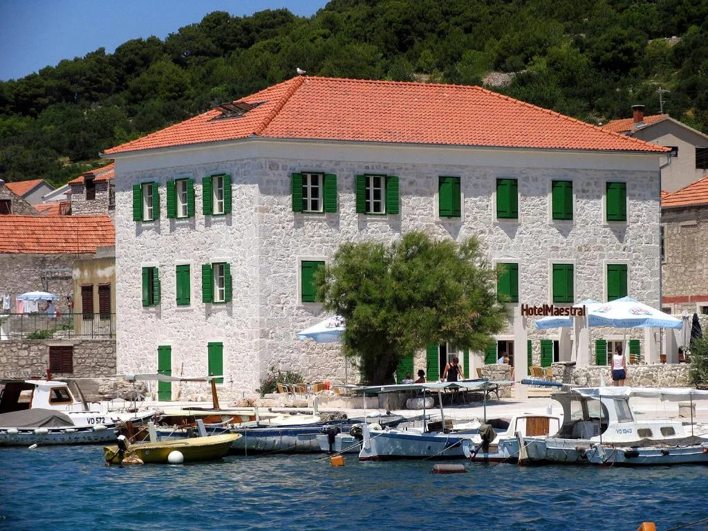 Prvić Luka