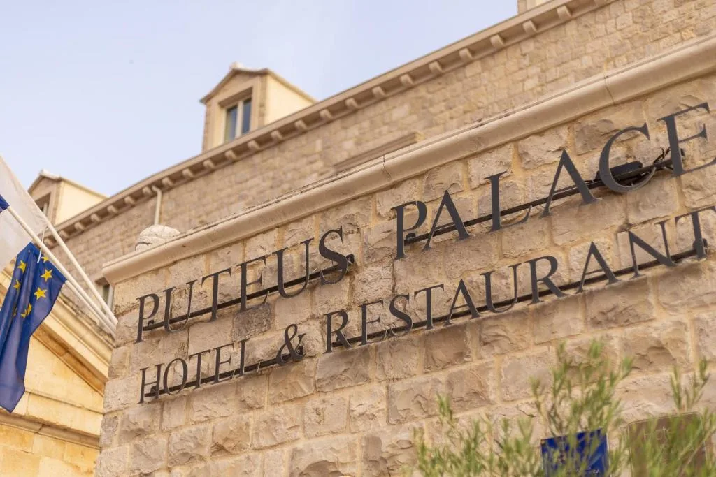Puteus Palace Heritage Hotel — 2