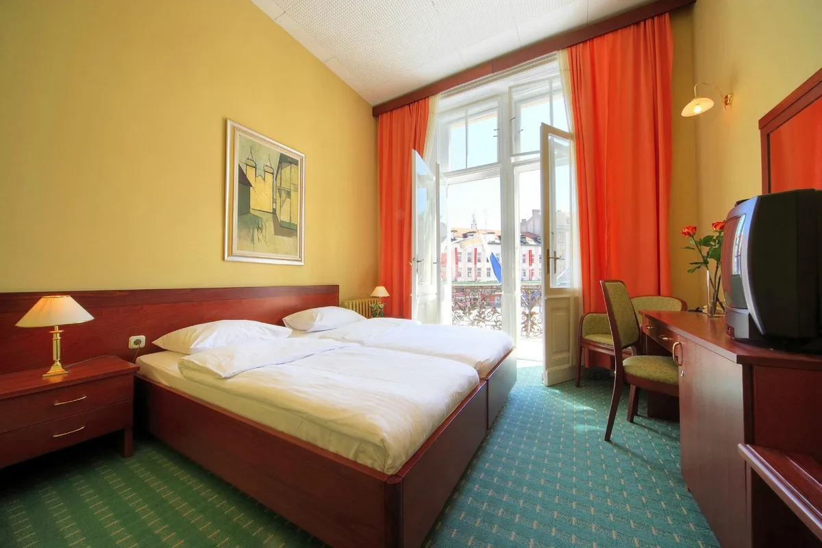 Hotel Central — 5
