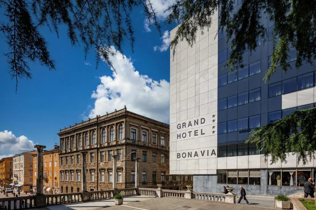Grand Hotel Bonavia — 2