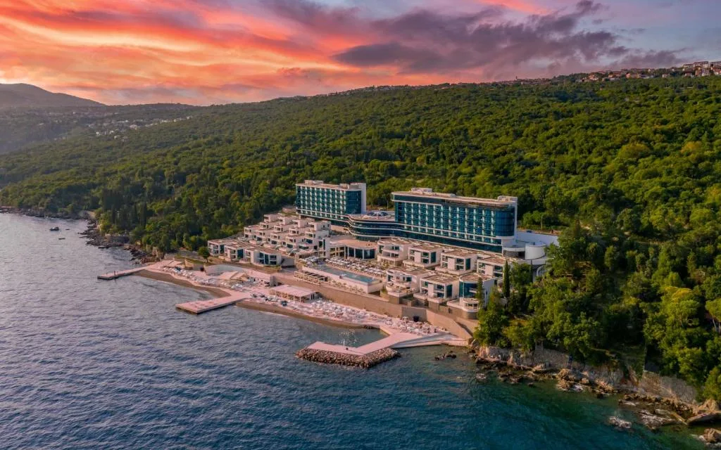 Hilton Rijeka Costabella Beach Resort And Spa — 4