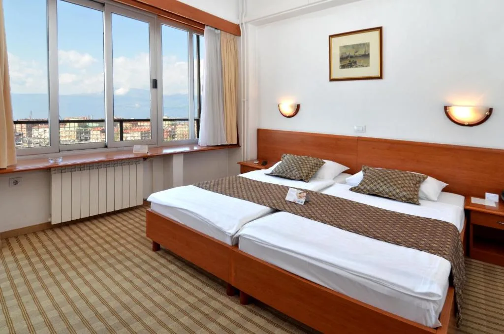 Hotel Neboder — 3