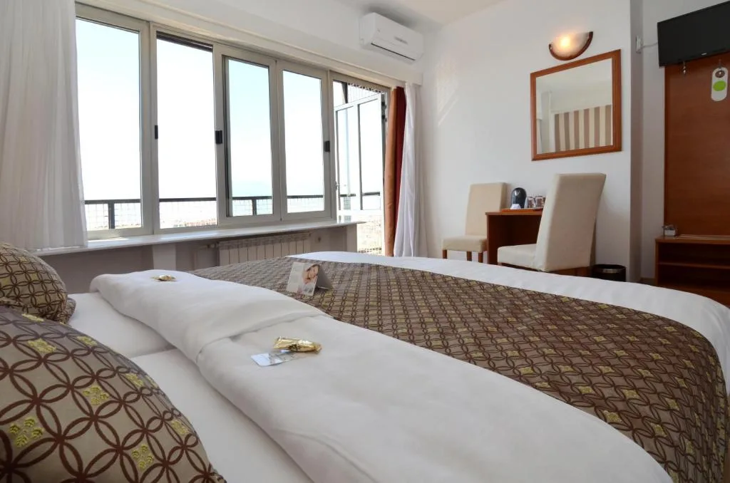 Hotel Neboder — 4