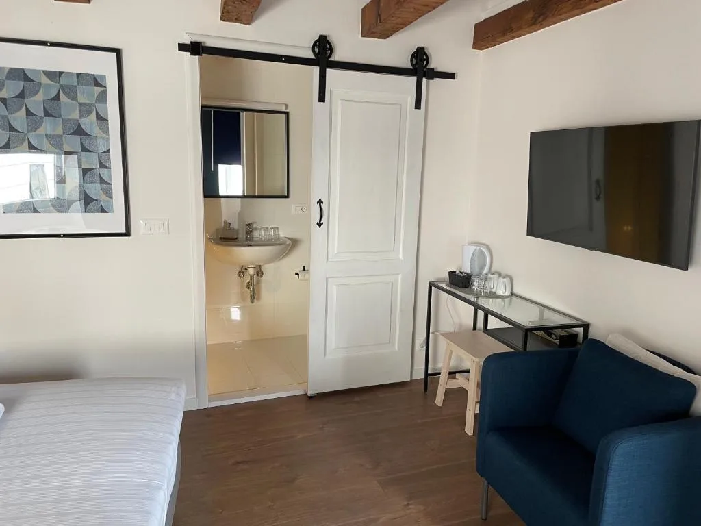 Old Town Inn — 3