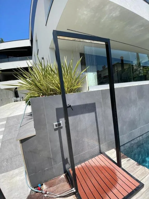 Villa V with pool and free parking — 4