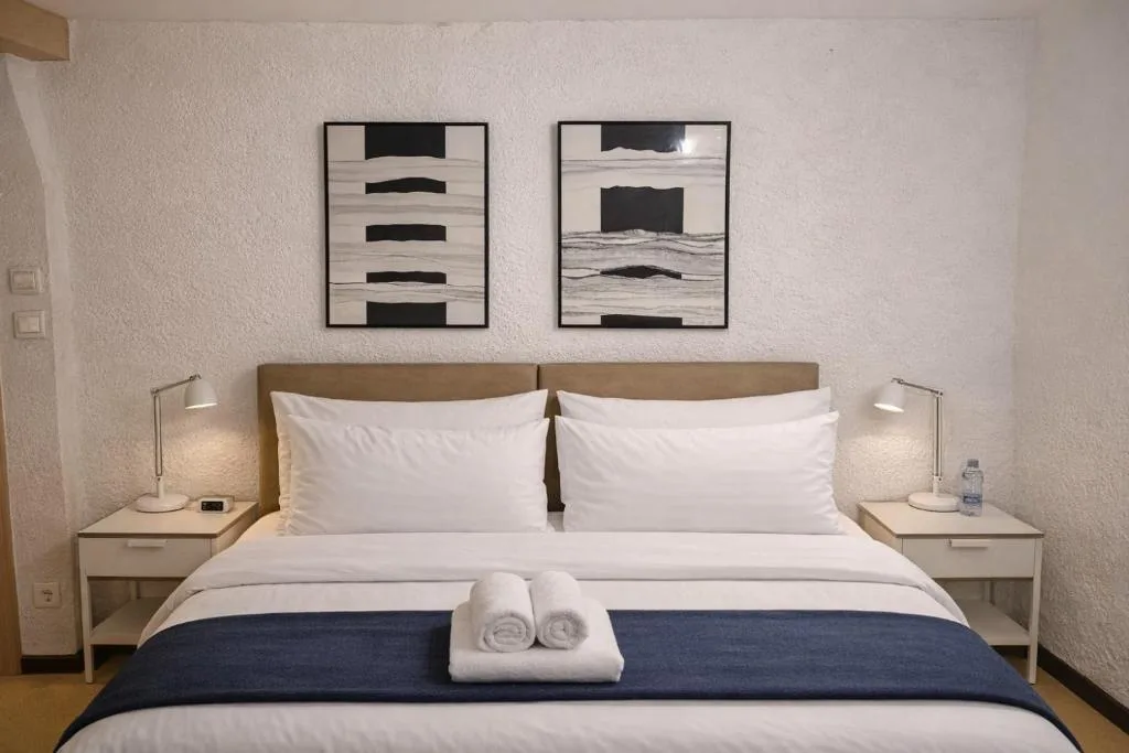 Tre Porte Rooms & Bar