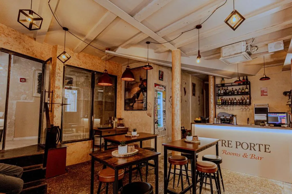 Tre Porte Rooms & Bar — 3