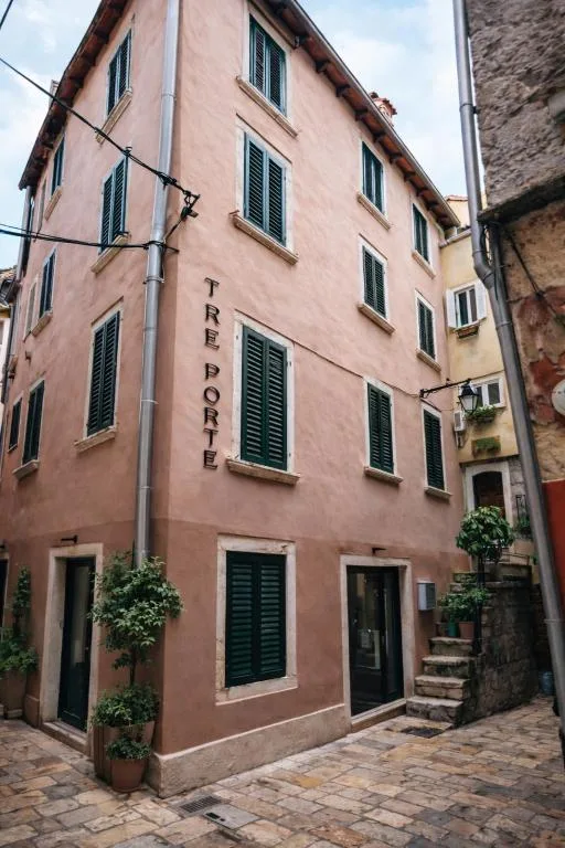 Tre Porte Rooms & Bar — 5