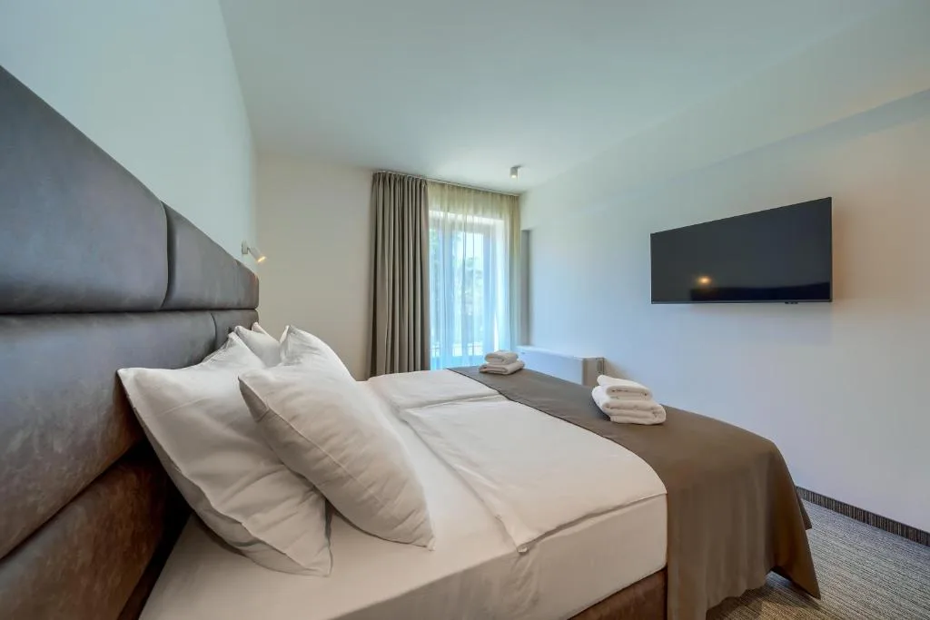 Hotel Alkar - Family Friendly Hotel with Pool in Sinj, Dalmatia — 5