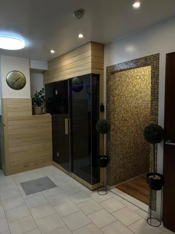 Art Hotel — 2