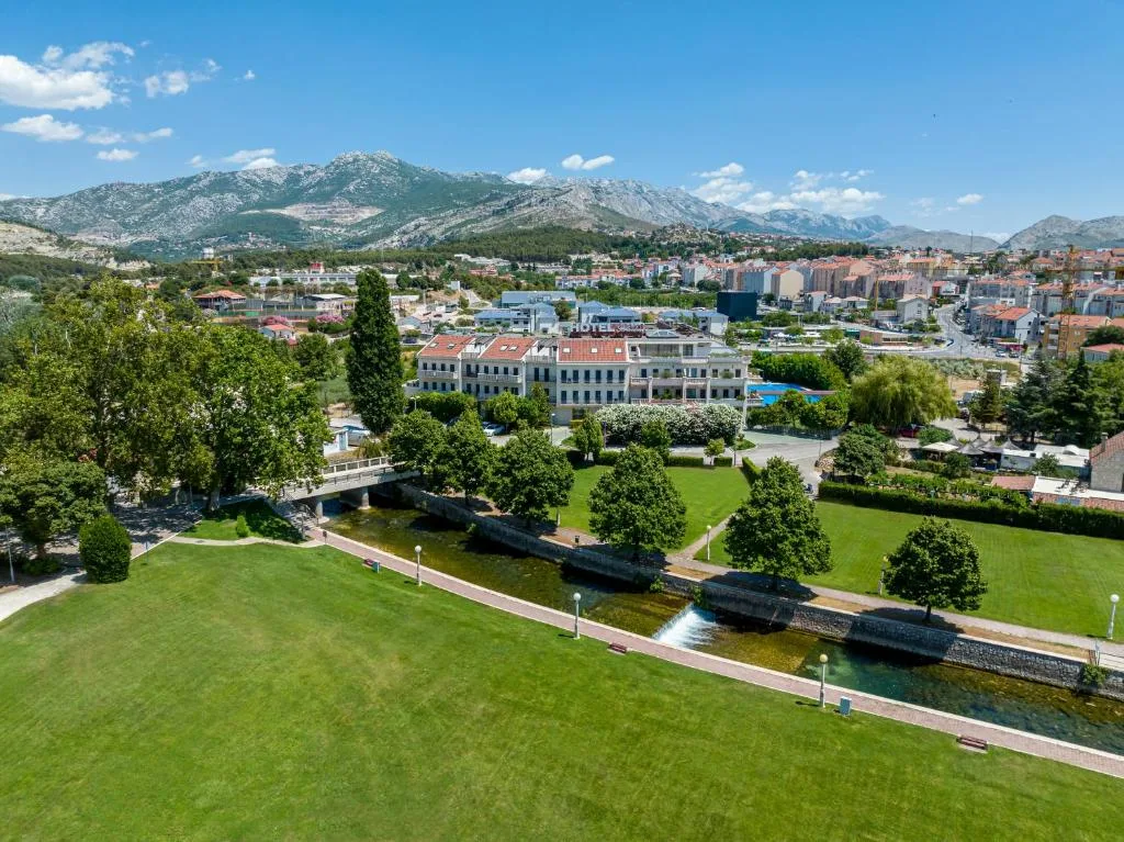 Hotel President Solin — 2
