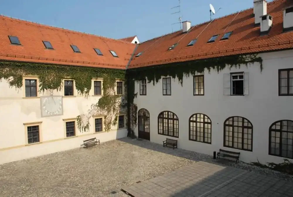 Hotel Republika — 4