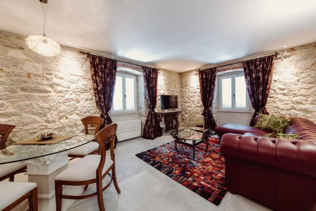 Villa Nepos Hotel — 5