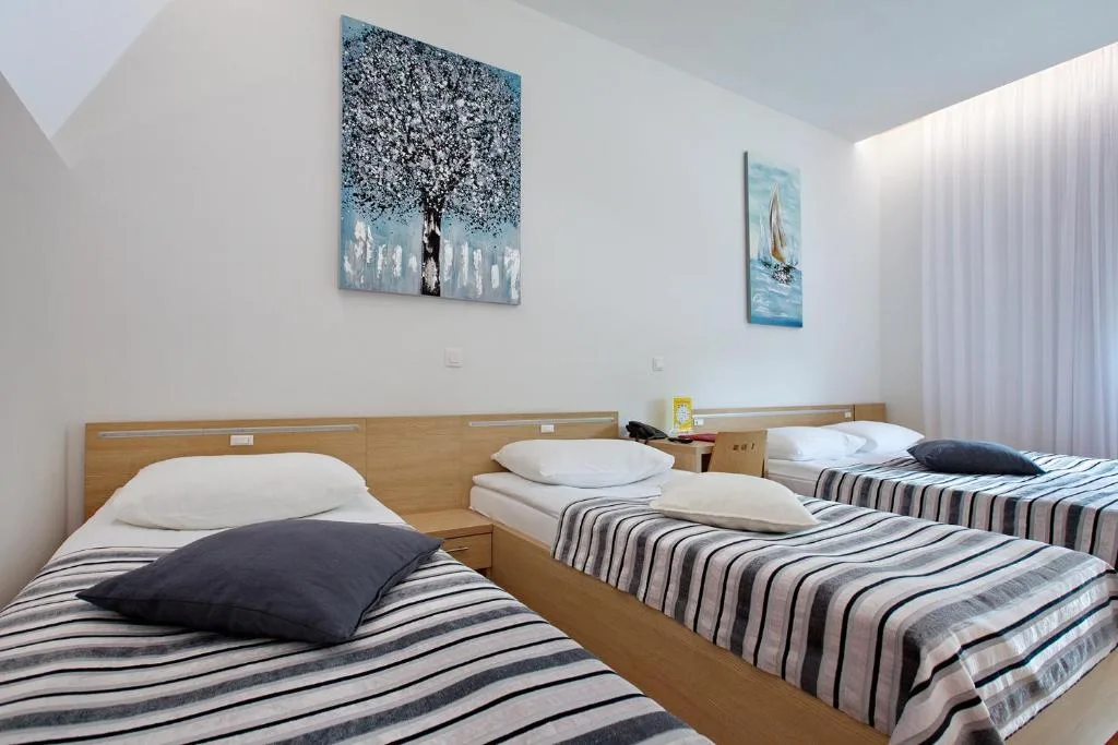Dream Hotel — 4