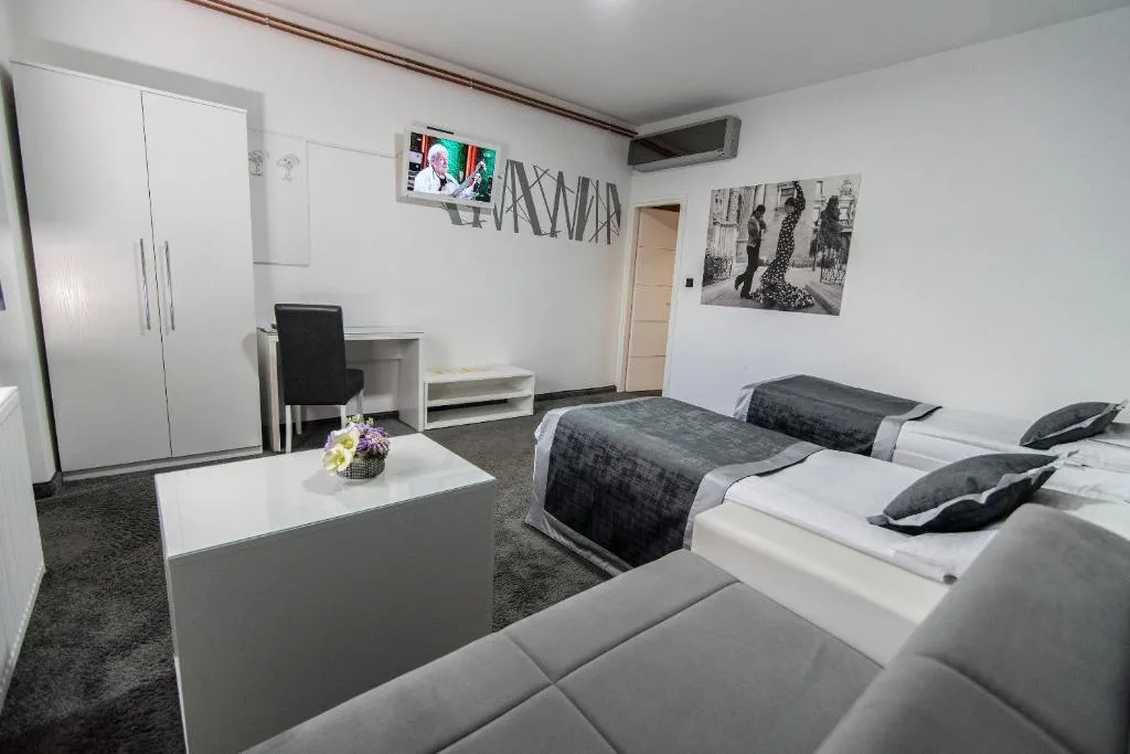 Hotel Cool Zagreb Airport — 4