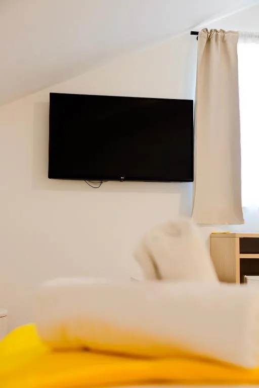 London Rooms Zagreb Airport — 5