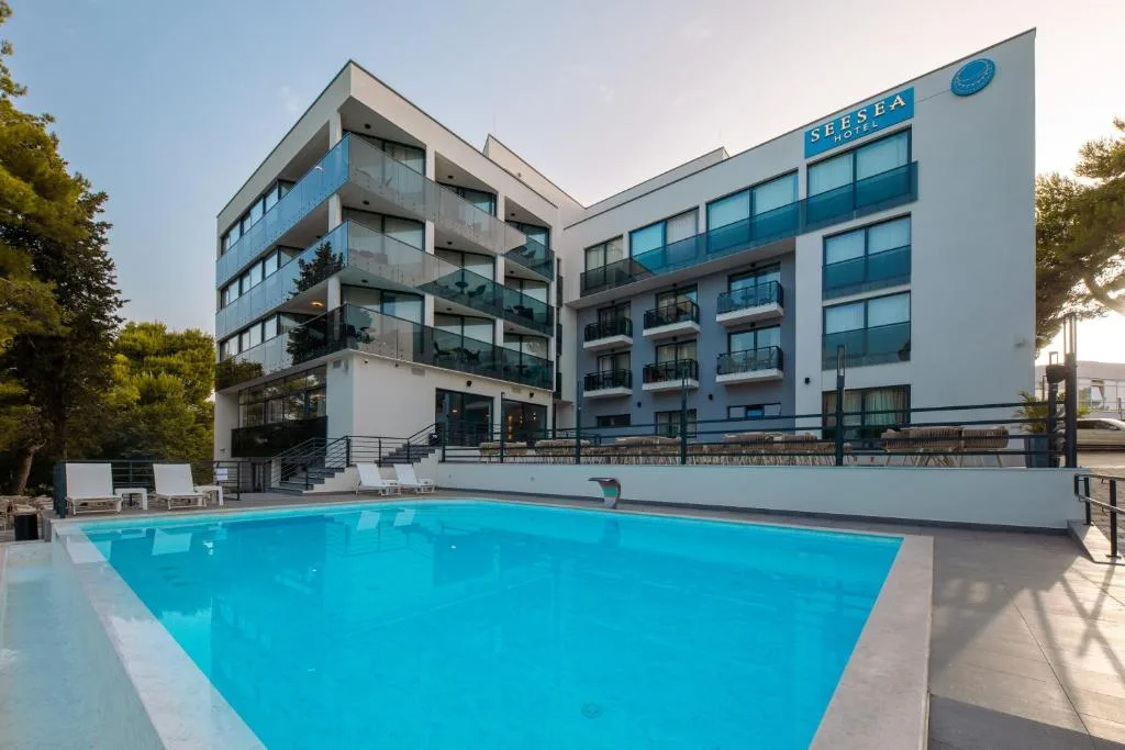 SeeSea Hotel