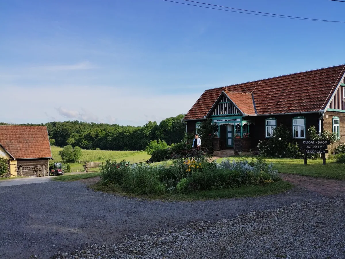 Pension Kezele — 2