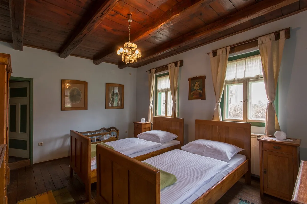 Pension Kezele — 4