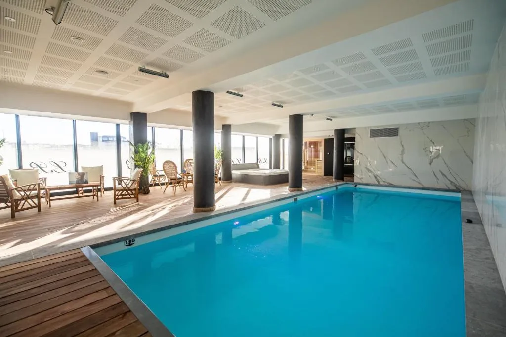 Le Barracuda & Spa, pieds dans l'eau, vue mer, espace bien-être offert