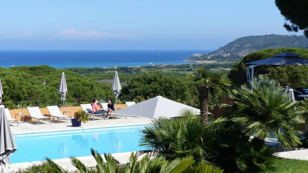 Hôtel les Bouis - Vue mer