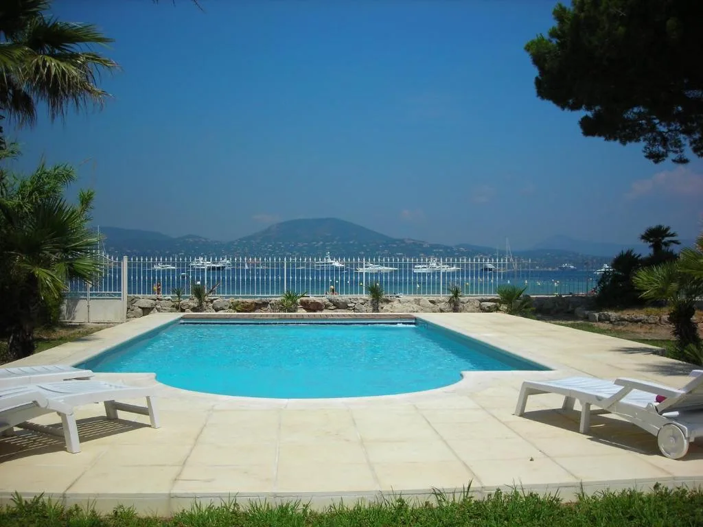 Villa Playa del Sol - B1