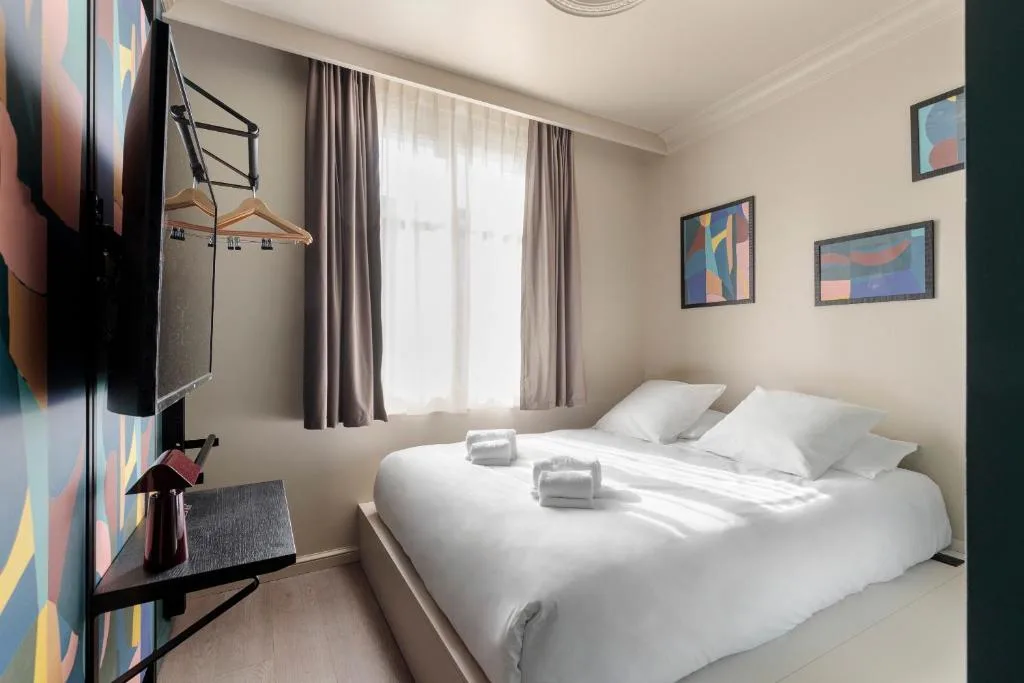 Frenchdoor Tours Corneille