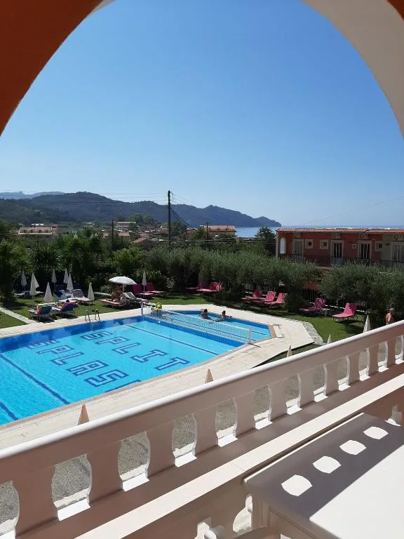 Splish Splash Apartments — 4