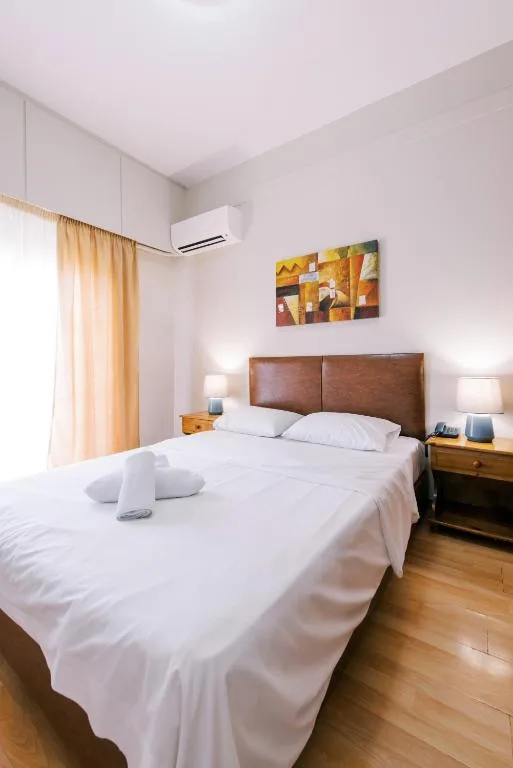 Hotel Cronos — 2