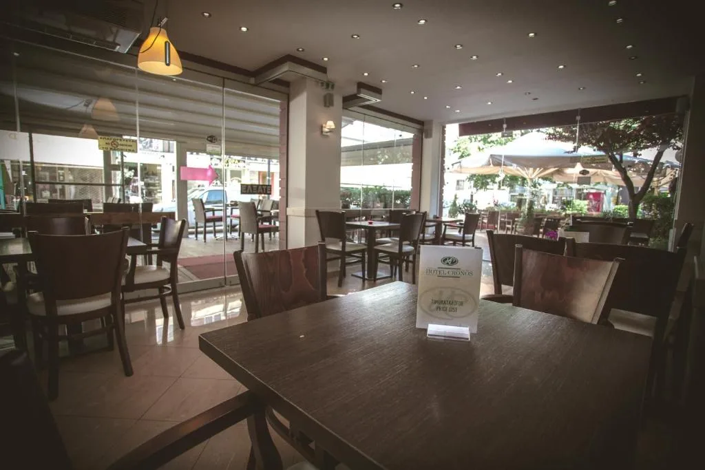 Hotel Cronos — 4
