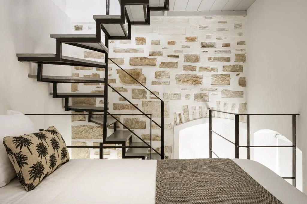 Alma Syros — 3