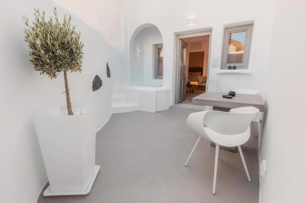 Eternity Suites Santorini — 3