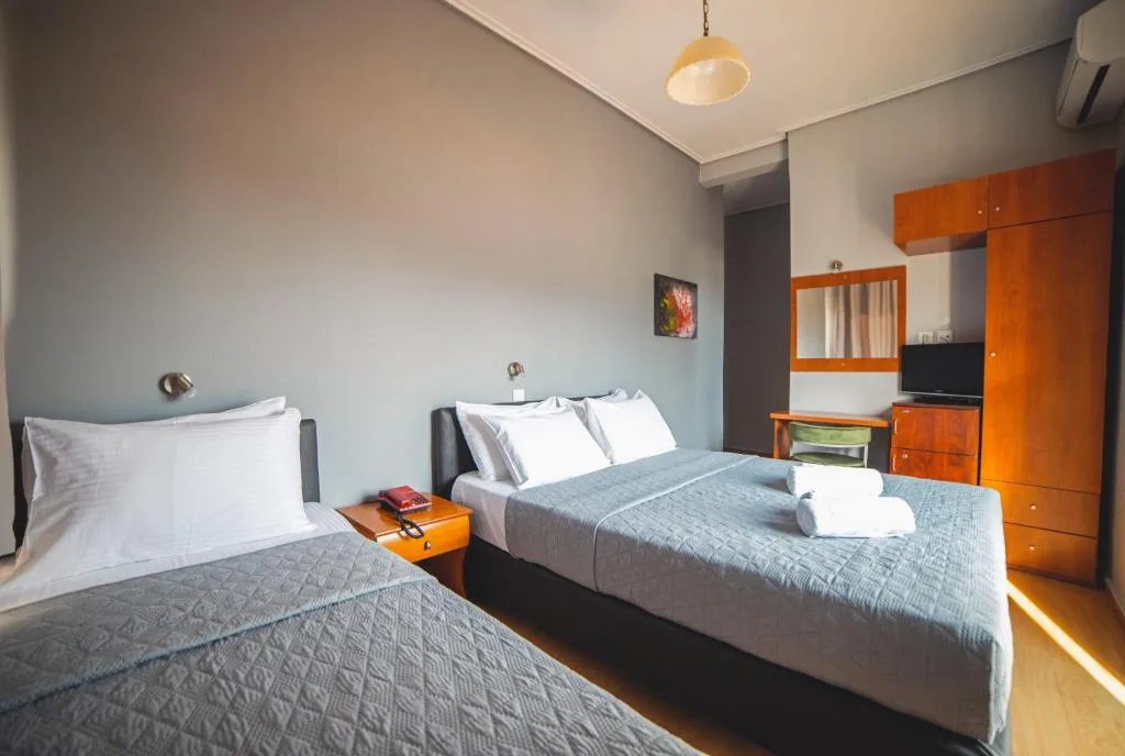 Hotel Galaxy — 2