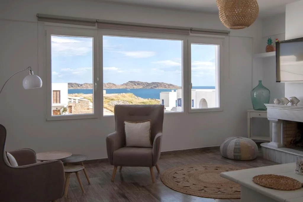 Ammos Luxury Rooms & Home — 4