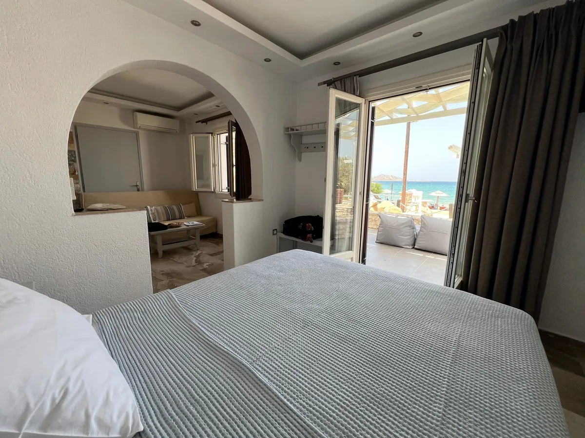 Contaratos Beach Hotel — 4