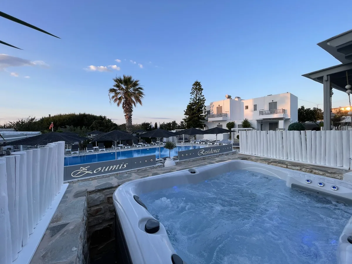 Zoumis Residence — 2